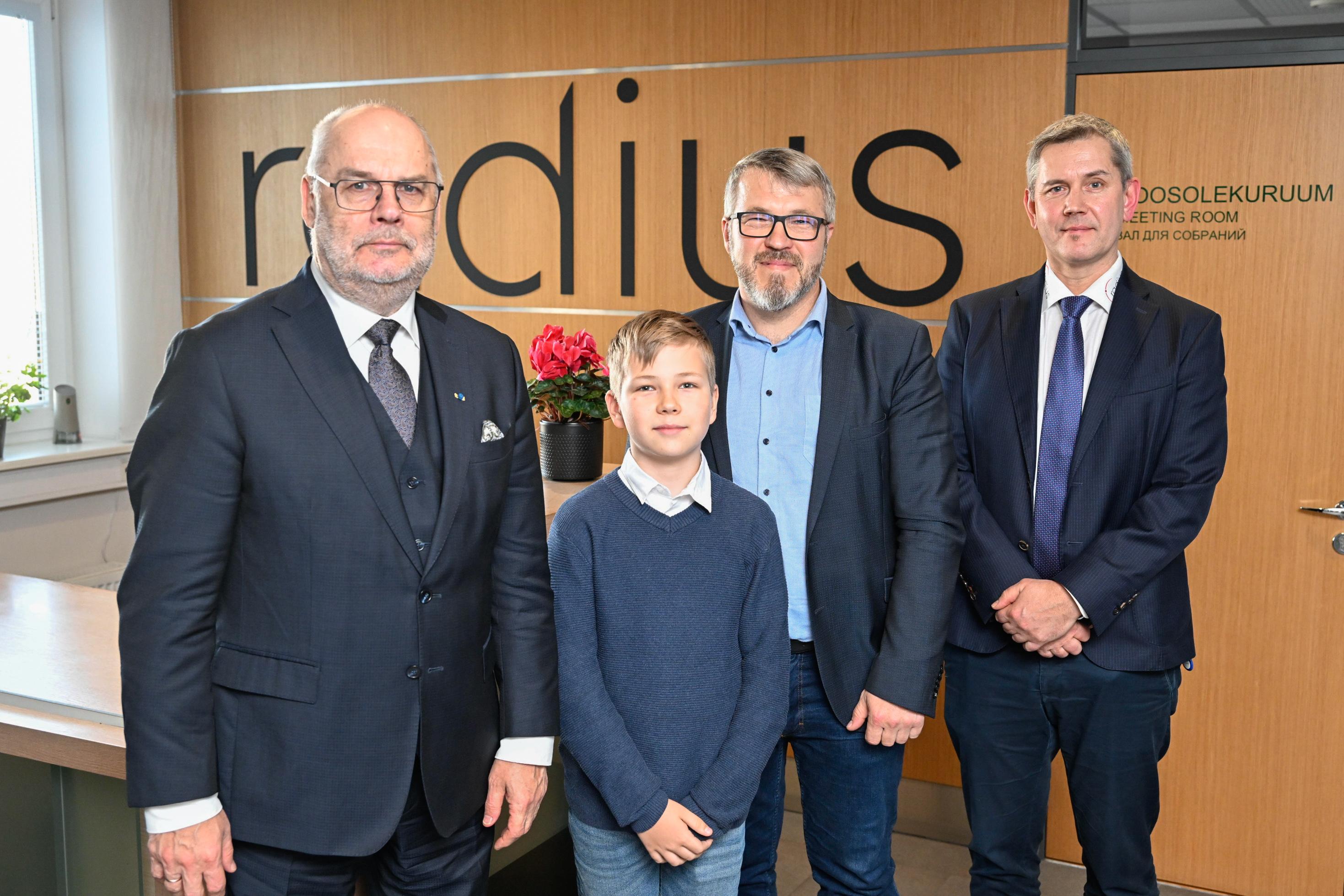 Eesti Vabariigi president ja Radiuse meeskond